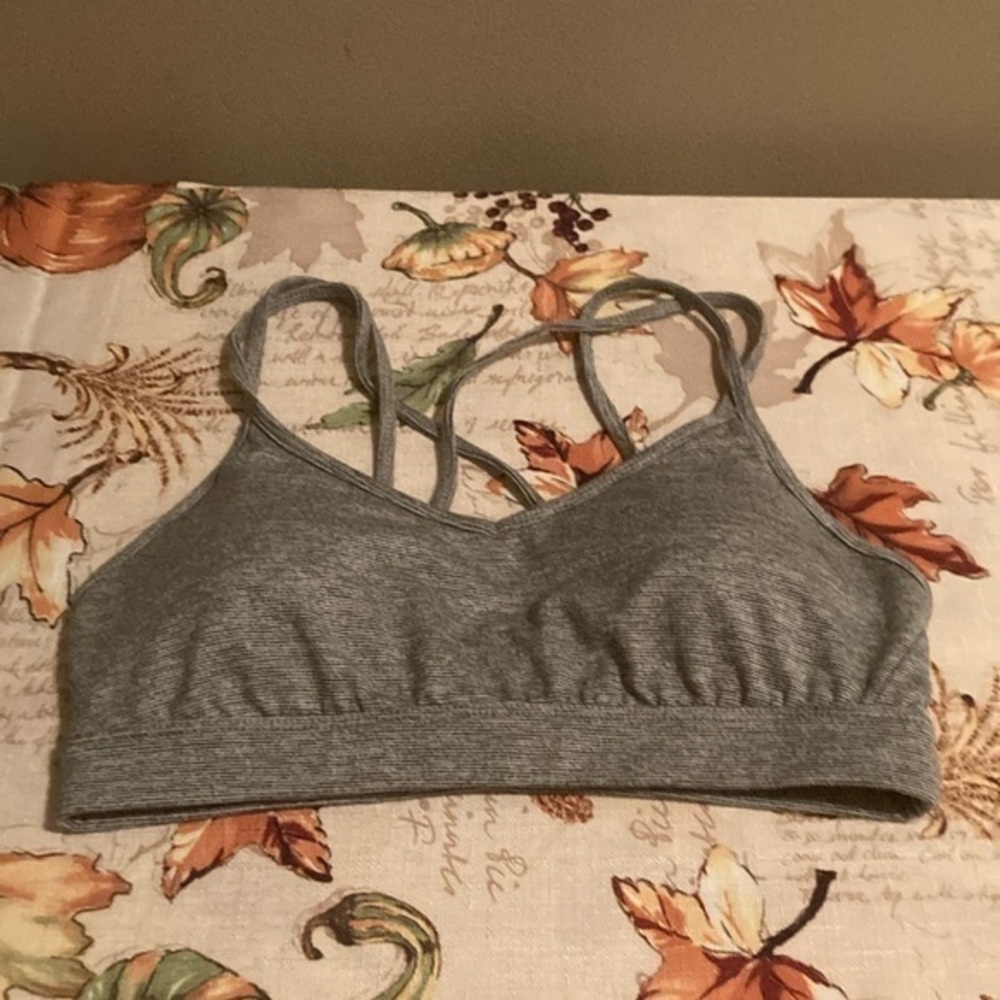 Old Navy Gray Striped Sports Bra Size Small Removable‎ Pads Activewear